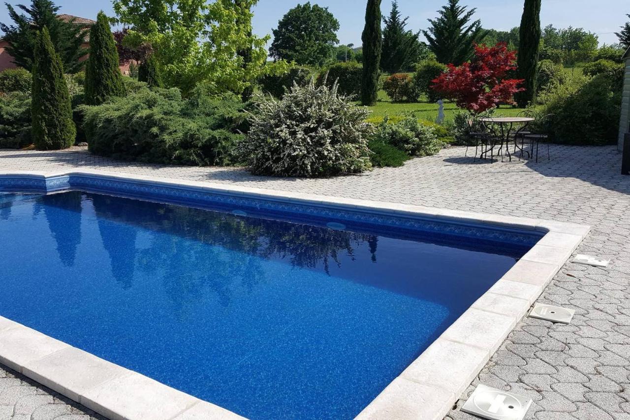 Logement Avec Piscine, Classe 3 Etoiles, De 42 M2 Tout Confort Au Calme Pour Un Couple Cahuzac-sur-Vère エクステリア 写真