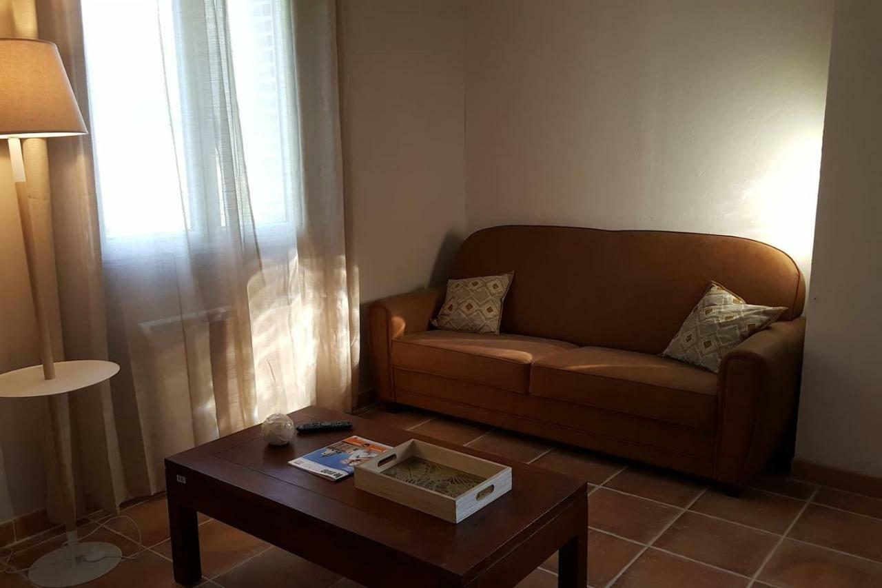 Logement Avec Piscine, Classe 3 Etoiles, De 42 M2 Tout Confort Au Calme Pour Un Couple Cahuzac-sur-Vère エクステリア 写真